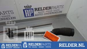 Gebruikte Stuurstang links Toyota Avensis (T25/B1D) 2.2 D-4D 16V Prijs € 32,00 Margeregeling aangeboden door Relder Parts B.V.