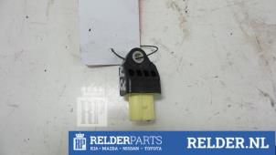 Gebruikte Airbag Sensor Toyota Yaris II (P9) 1.0 12V VVT-i Prijs € 23,00 Margeregeling aangeboden door Relder Parts B.V.