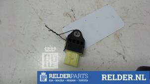 Gebruikte Airbag Sensor Toyota Yaris II (P9) 1.0 12V VVT-i Prijs € 23,00 Margeregeling aangeboden door Relder Parts B.V.