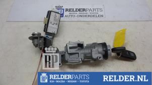 Gebruikte Set Cilindersloten (compleet) Mazda 3 Sport (BK) 1.3i 16V Prijs € 68,00 Margeregeling aangeboden door Relder Parts B.V.