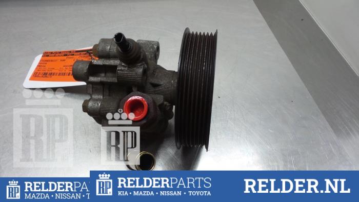Gebruikte Pomp Servo Toyota Previa (R3) 2.4i 16V VVT-i Prijs € 45,00 Margeregeling aangeboden door Relder Parts B.V.