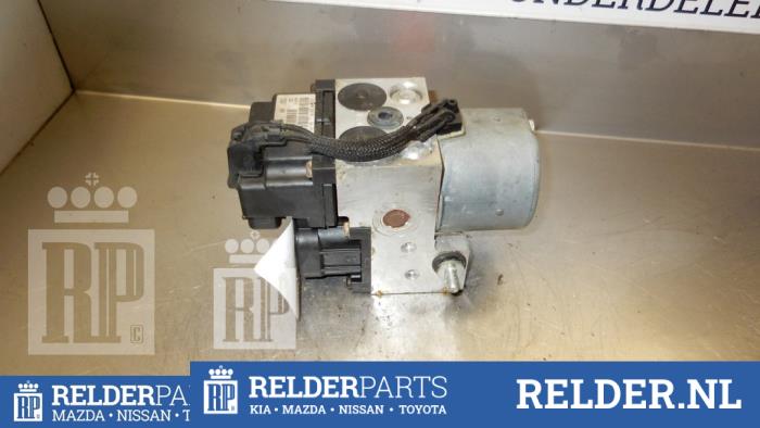 Gebruikte ABS Computer Toyota Corolla (E12) 1.4 D-4D 16V Prijs € 36,00 Margeregeling aangeboden door Relder Parts B.V.