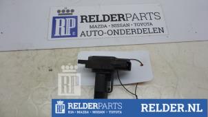 Gebruikte Luchthoeveelheidsmeter Toyota Yaris (P1) 1.3 16V VVT-i Prijs € 25,00 Margeregeling aangeboden door Relder Parts B.V.