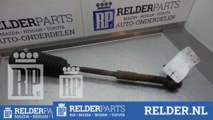 Gebruikte Stuurstang links Toyota Avensis (T25/B1D) 2.0 16V D-4D-F Prijs € 32,00 Margeregeling aangeboden door Relder Parts B.V.