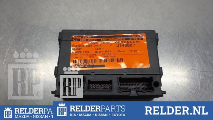 Computer Body Control van een Nissan Almera Tino (V10M) 2.0 16V CVT 2003