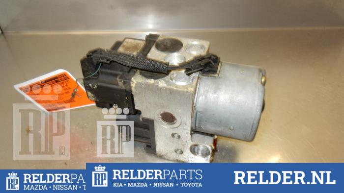 Gebruikte Computer ABS Toyota Corolla (E12) 2.0 D-4D 16V 90 Prijs € 36,00 Margeregeling aangeboden door Relder Parts B.V.