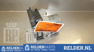 Gebruikte Computer ABS Toyota Avensis (T25/B1D) 2.0 16V D-4D Prijs € 75,00 Margeregeling aangeboden door Relder Parts B.V.