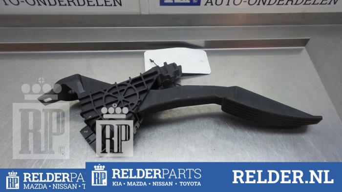 Gaspedaalpositie Sensor van een Mazda RX-8 (SE17) 1.3 Renesis 2004