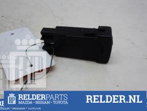 Gebruikte Schakelaar Koplamp Ihv Mazda RX-8 (SE17) M5 Prijs € 18,00 Margeregeling aangeboden door Relder Parts B.V.