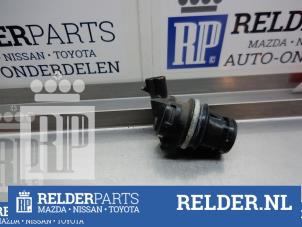 Gebruikte Ruitensproeierpomp voor Mazda RX-8 (SE17) M5 Prijs € 23,00 Margeregeling aangeboden door Relder Parts B.V.