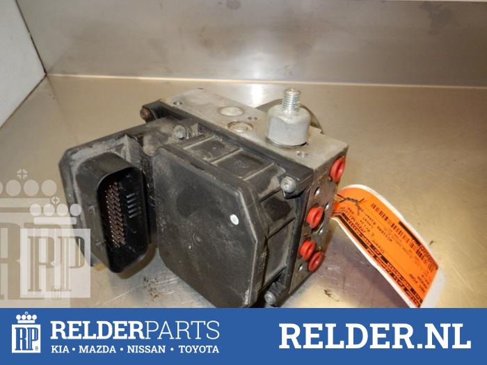 Gebruikte ABS Pomp Mazda RX-8 (SE17) 1.3 Renesis Prijs € 68,00 Margeregeling aangeboden door Relder Parts B.V.