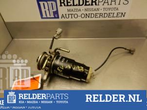 Gebruikte Opvoerpomp Toyota Previa (R3) 2.0 D-4D 16V Prijs € 36,00 Margeregeling aangeboden door Relder Parts B.V.