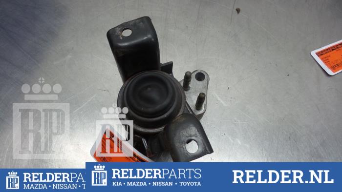 Gebruikte Motorrubber Toyota Corolla (E12) 1.6 16V VVT-i Prijs € 27,00 Margeregeling aangeboden door Relder Parts B.V.