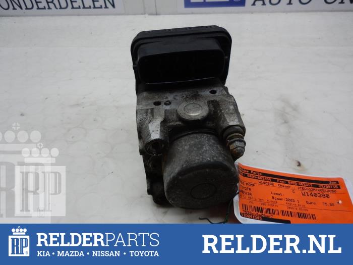Gebruikte ABS Pomp Toyota Previa (R3) 2.0 D-4D 16V Prijs € 68,00 Margeregeling aangeboden door Relder Parts B.V.