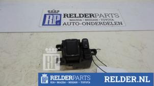 Gebruikte Schakelaar Spiegel Mazda 6 Sport (GG14) 1.8i 16V Prijs € 25,00 Margeregeling aangeboden door Relder Parts B.V.