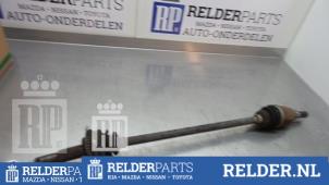 Gebruikte Steekas links-achter Nissan X-Trail (T30) 2.0 16V 4x4 Prijs € 45,00 Margeregeling aangeboden door Relder Parts B.V.