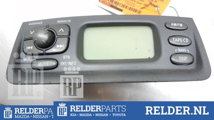 Gebruikte Display Interieur Toyota Yaris (P1) 1.0 16V VVT-i Prijs € 35,00 Margeregeling aangeboden door Relder Parts B.V.