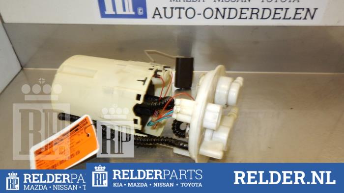 Gebruikte Tank element Pomp Toyota Corolla (E12) 1.4 16V VVT-i Prijs € 30,00 Margeregeling aangeboden door Relder Parts B.V.