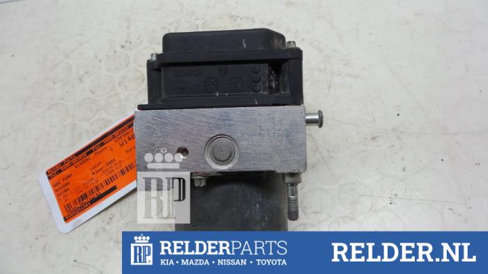 ABS Pomp van een Nissan Micra (K12) 1.2 16V 2004