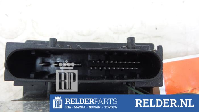 ABS Pomp van een Nissan Micra (K12) 1.2 16V 2004