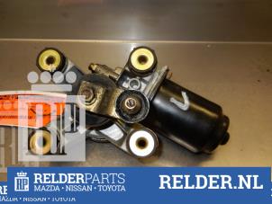 Gebruikte Ruitenwissermotor voor Nissan Patrol GR (Y61) 3.0 GR Di Turbo 16V Prijs € 45,00 Margeregeling aangeboden door Relder Parts B.V.