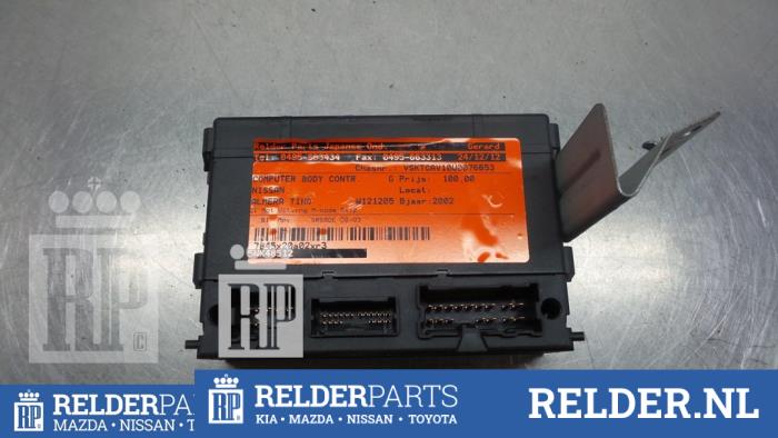Computer Body Control van een Nissan Almera Tino (V10M) 2.0 16V CVT 2002