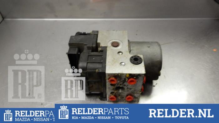 Gebruikte ABS Pomp Nissan Almera Tino (V10M) 2.0 16V CVT Prijs € 68,00 Margeregeling aangeboden door Relder Parts B.V.