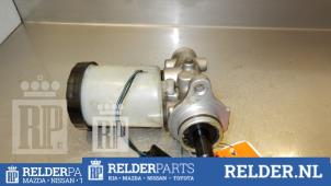 Gebruikte Hoofdremcilinder Mazda MX-5 (NB18/35/8C) 1.6i 16V Prijs € 36,00 Margeregeling aangeboden door Relder Parts B.V.
