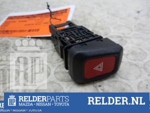 Gebruikte Paniekverlichtings Schakelaar Nissan Almera (N16) 1.5 16V Prijs € 18,00 Margeregeling aangeboden door Relder Parts B.V.