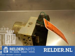 Gebruikte ABS Pomp Mazda Premacy 1.8 16V Exclusive HP Prijs € 45,00 Margeregeling aangeboden door Relder Parts B.V.