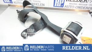 Gebruikte Gordelspanner rechts Mazda 3 (BK12) 1.6i 16V Prijs € 45,00 Margeregeling aangeboden door Relder Parts B.V.