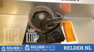 Gebruikte Motorsteun Nissan X-Trail (T30) 2.2 dCi 16V 4x4 Prijs € 27,00 Margeregeling aangeboden door Relder Parts B.V.