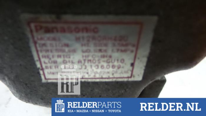 Gebruikte Pomp Airco Mazda Premacy 1.8 16V Exclusive HP Prijs € 45,00 Margeregeling aangeboden door Relder Parts B.V.