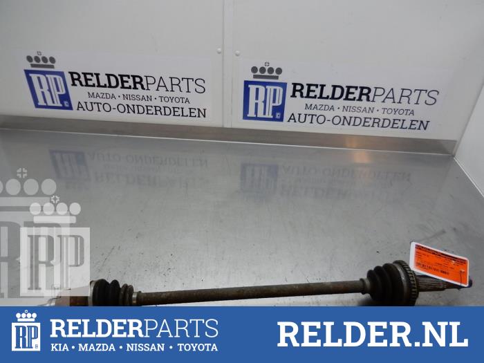 Gebruikte Steekas rechts-achter Nissan X-Trail (T30) 2.0 16V 4x4 Prijs € 45,00 Margeregeling aangeboden door Relder Parts B.V.