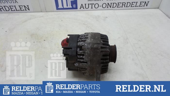 Gebruikte Dynamo Nissan Micra (K12) 1.2 16V Prijs € 25,00 Margeregeling aangeboden door Relder Parts B.V.