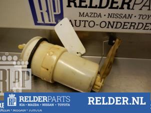 Gebruikte Tank element Pomp Toyota Yaris (P1) 1.0 16V VVT-i Prijs € 45,00 Margeregeling aangeboden door Relder Parts B.V.