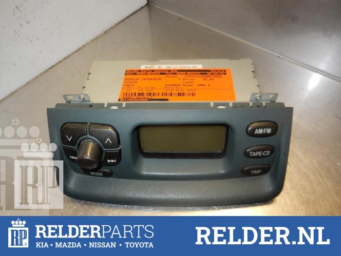 Gebruikte Display Interieur Toyota Yaris (P1) 1.0 16V VVT-i Prijs € 35,00 Margeregeling aangeboden door Relder Parts B.V.