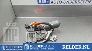 Gebruikte Ruitenwissermotor achter Nissan Terrano II (R20/TR50) 2.7 TDi Prijs € 45,00 Margeregeling aangeboden door Relder Parts B.V.