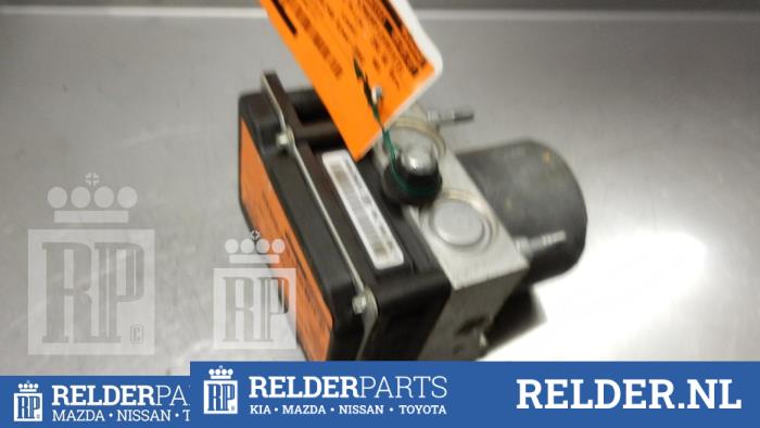 ABS Computer van een Nissan Primera (P12) 1.8 16V 2002