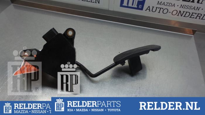 Gaspedaalpositie Sensor van een Nissan Micra (K12) 1.2 16V 2003