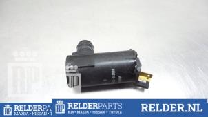Gebruikte Ruitensproeierpomp achter Mazda Demio (DW) 1.5 16V Prijs € 23,00 Margeregeling aangeboden door Relder Parts B.V.