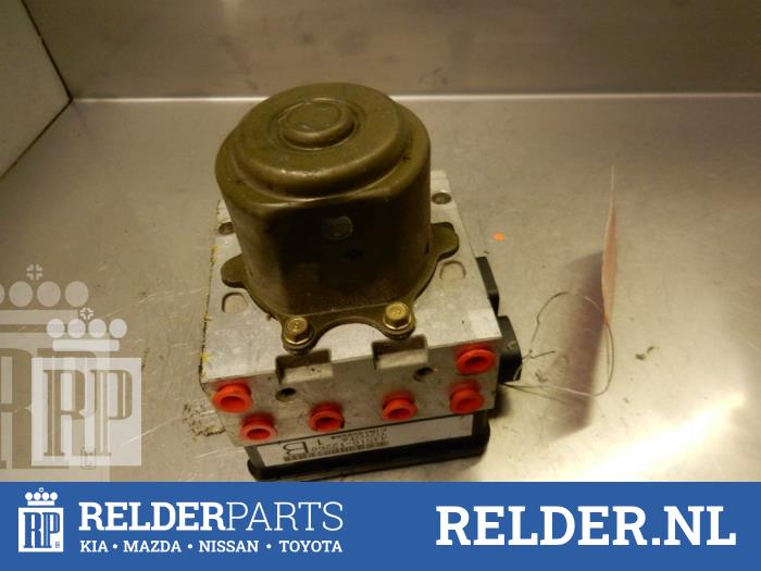 Gebruikte ABS Pomp Toyota Corolla (E11) 1.3 16V Prijs € 36,00 Margeregeling aangeboden door Relder Parts B.V.