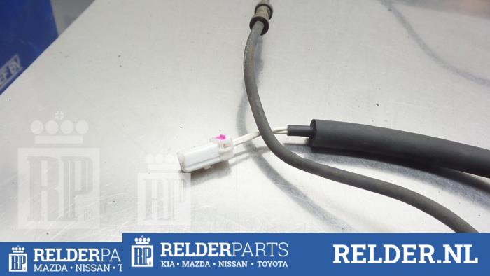 ABS Sensor van een Mazda Demio (DW) 1.5 16V 2004