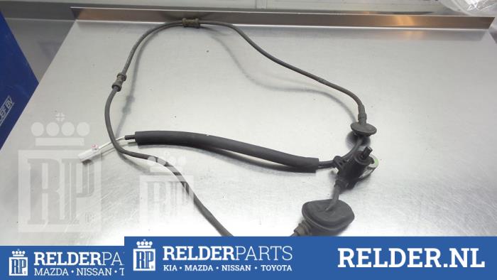 ABS Sensor van een Mazda Demio (DW) 1.5 16V 2004