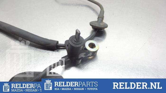 ABS Sensor van een Mazda Demio (DW) 1.5 16V 2004