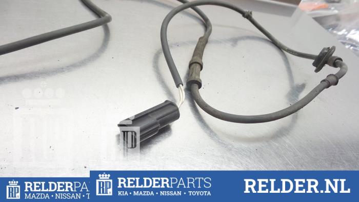 ABS Sensor van een Mazda Demio (DW) 1.5 16V 2004