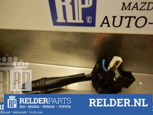 Gebruikte Richtingaanwijzer Schakelaar Nissan Patrol GR (Y61) 2.8 GR TDi-6 Prijs € 36,00 Margeregeling aangeboden door Relder Parts B.V.