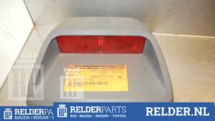 Gebruikte Extra Remlicht midden Mazda 323 (BJ12) 1.5i 16V Prijs € 25,00 Margeregeling aangeboden door Relder Parts B.V.