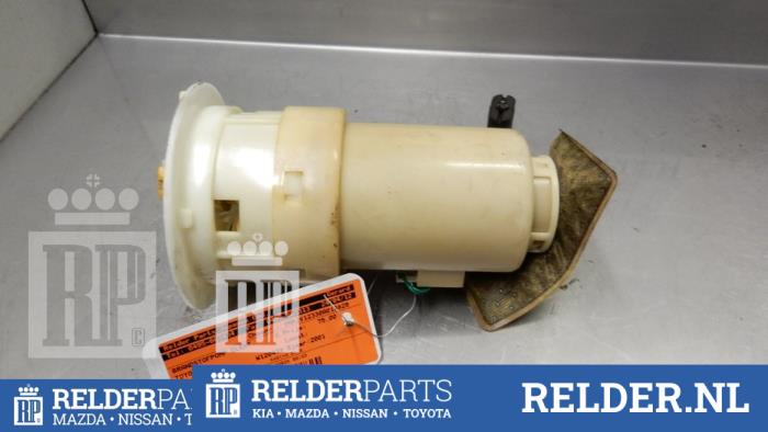 Gebruikte Tank element Pomp Toyota Yaris (P1) 1.0 16V VVT-i Prijs € 45,00 Margeregeling aangeboden door Relder Parts B.V.
