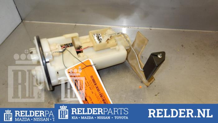 Gebruikte Tank element Pomp Toyota Yaris (P1) 1.0 16V VVT-i Prijs € 45,00 Margeregeling aangeboden door Relder Parts B.V.